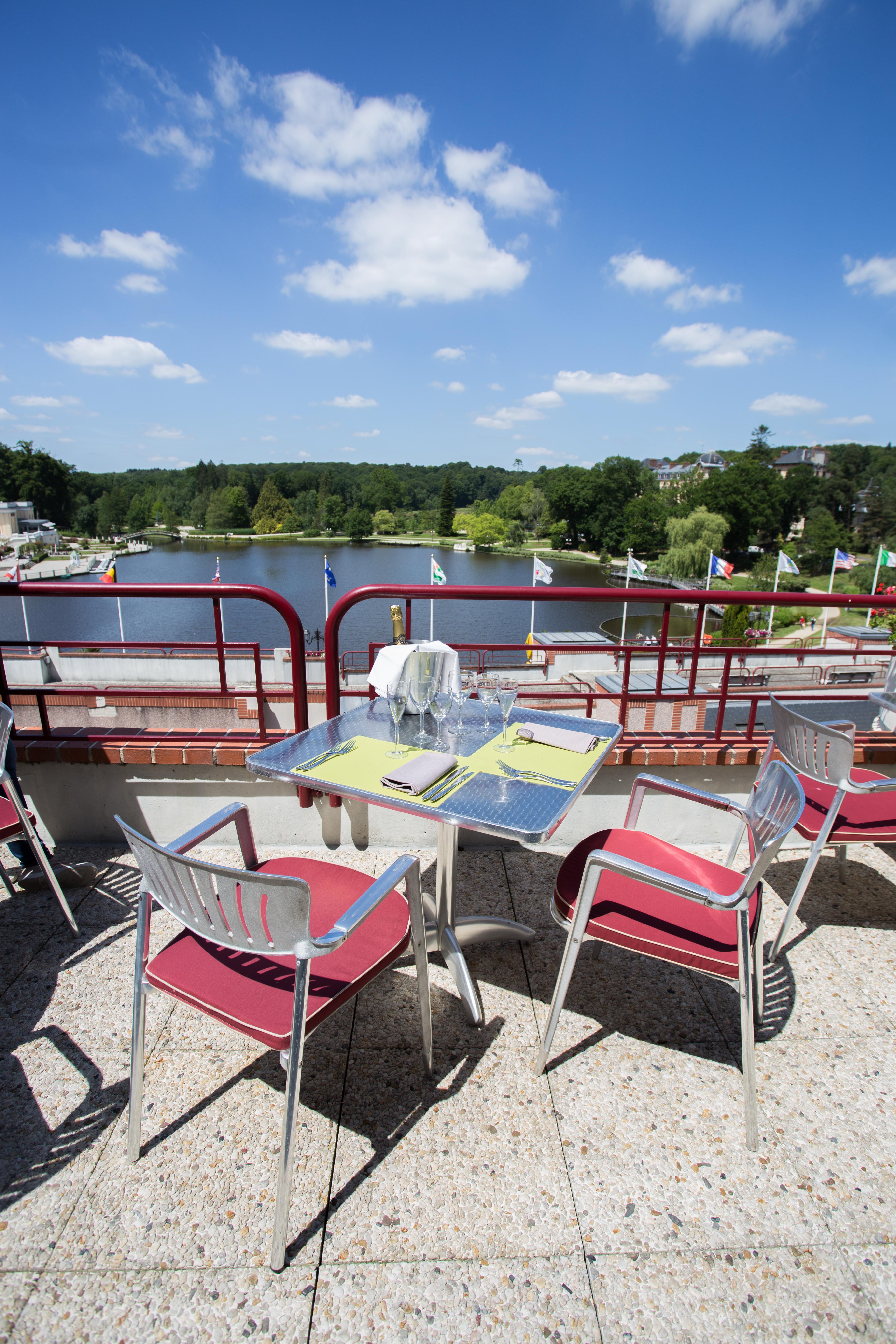 Hotel Spa Du Beryl Bagnoles de l'Orne Normandie Exterior foto